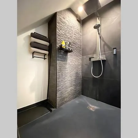 Διαμέρισμα Ozzy 's Place *